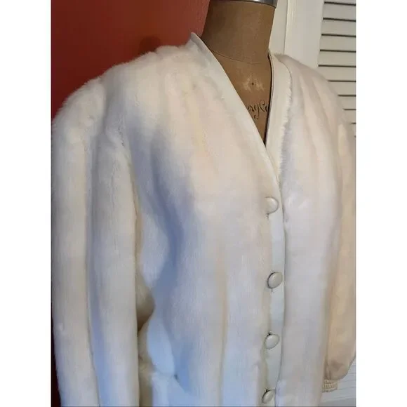 VINTAGE ADOLPH SCHUMAN FOR LILLI ANN | white button up fur jacket - Picture 11 of 16